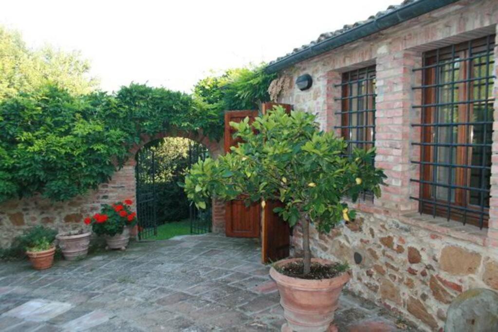 PetroioPodere Gli Oppi Toscana别墅 外观 照片